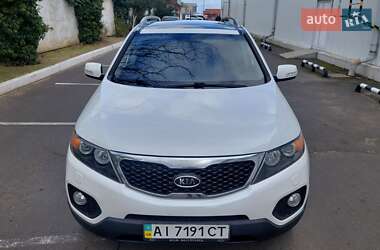 Позашляховик / Кросовер Kia Sorento 2011 в 