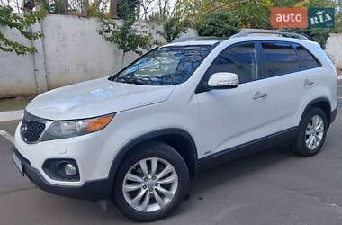Позашляховик / Кросовер Kia Sorento 2011 в 