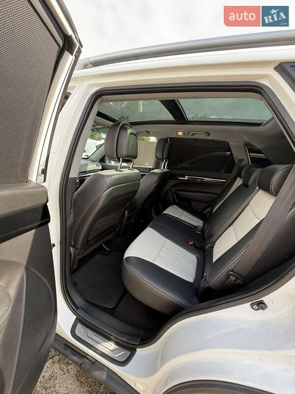 Позашляховик / Кросовер Kia Sorento 2015 в Івано-Франківську фото 26 Позашляховик / Кросовер Kia Sorento 2015 в Івано-Франківську