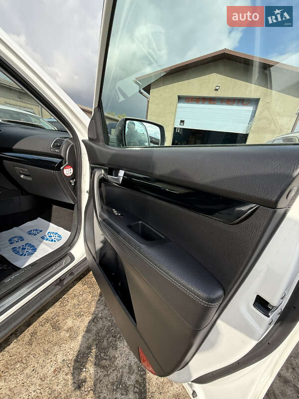 Позашляховик / Кросовер Kia Sorento 2015 в Івано-Франківську фото 32 Позашляховик / Кросовер Kia Sorento 2015 в Івано-Франківську