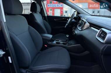Позашляховик / Кросовер Kia Sorento 2019 в  фото 14 Позашляховик / Кросовер Kia Sorento 2019 в