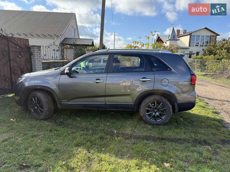Позашляховик / Кросовер Kia Sorento 2013 в Южноукраїнську