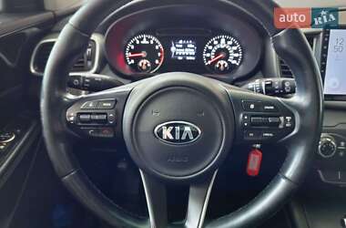 Внедорожник / Кроссовер Kia Sorento 2016 в 