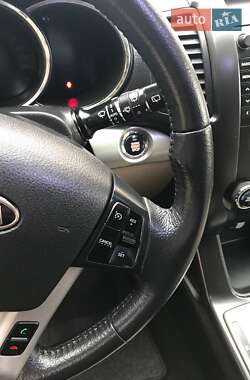Внедорожник / Кроссовер Kia Sorento 2012 в 