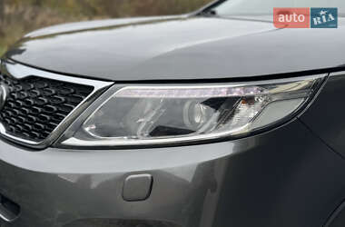 Позашляховик / Кросовер Kia Sorento 2013 в  фото 24 Позашляховик / Кросовер Kia Sorento 2013 в