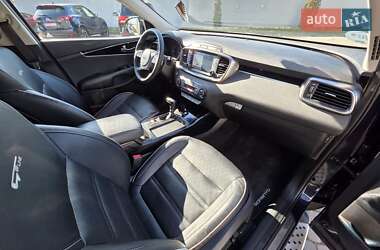 Внедорожник / Кроссовер Kia Sorento 2019 в 