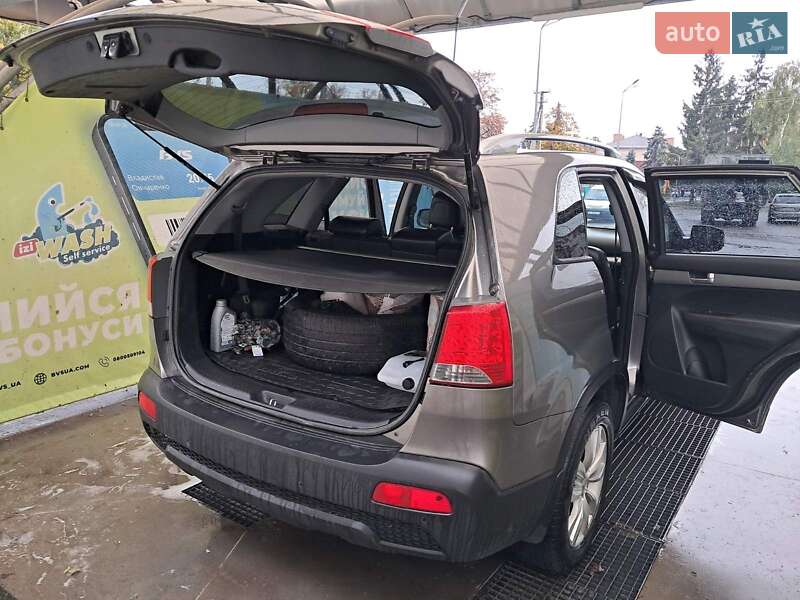 Позашляховик / Кросовер Kia Sorento 2010 в Лубнах