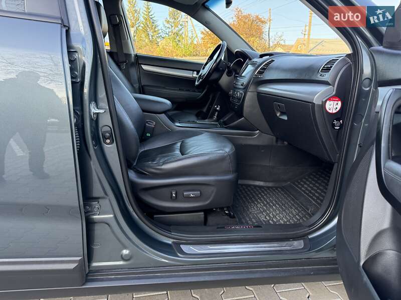 Позашляховик / Кросовер Kia Sorento 2013 в Чернівцях фото 15 Позашляховик / Кросовер Kia Sorento 2013 в Чернівцях