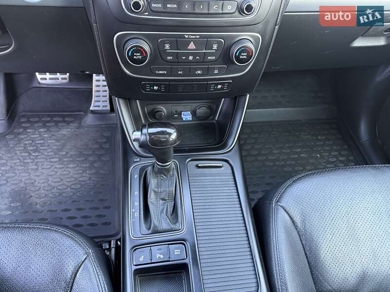 Позашляховик / Кросовер Kia Sorento 2013 в Чернівцях фото 19 Позашляховик / Кросовер Kia Sorento 2013 в Чернівцях