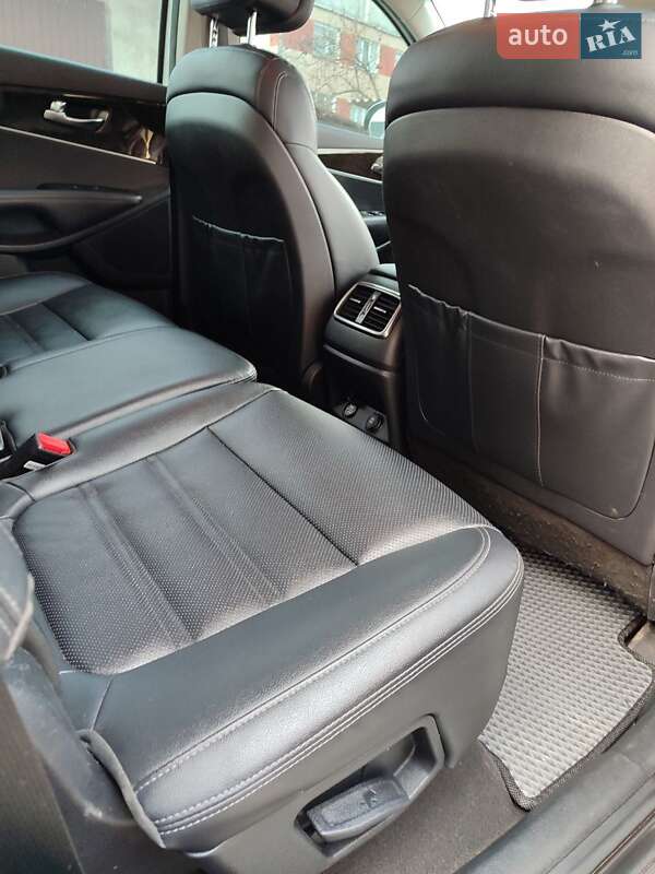 Внедорожник / Кроссовер Kia Sorento 2016 в Одессе фото 6 Внедорожник / Кроссовер Kia Sorento 2016 в Одессе
