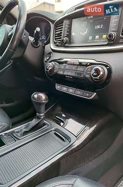 Внедорожник / Кроссовер Kia Sorento 2016 в 