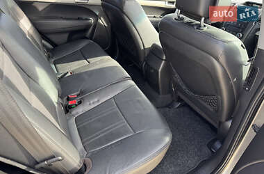 Внедорожник / Кроссовер Kia Sorento 2011 в 