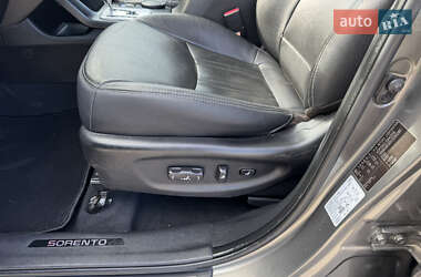 Внедорожник / Кроссовер Kia Sorento 2011 в 