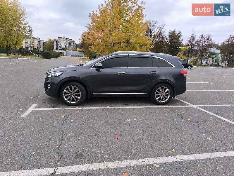 Позашляховик / Кросовер Kia Sorento 2017 в Києві