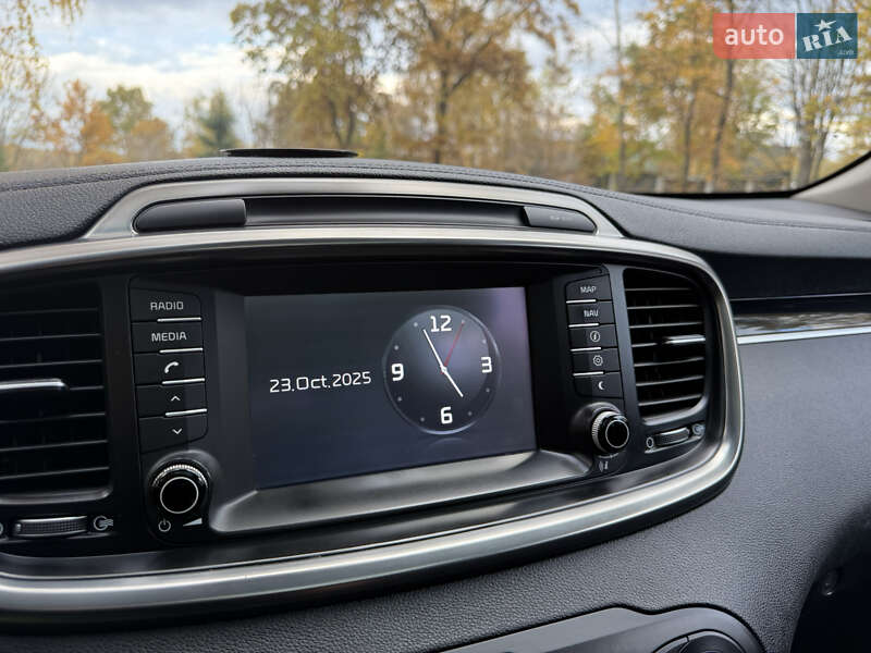 Позашляховик / Кросовер Kia Sorento 2016 в Стрию