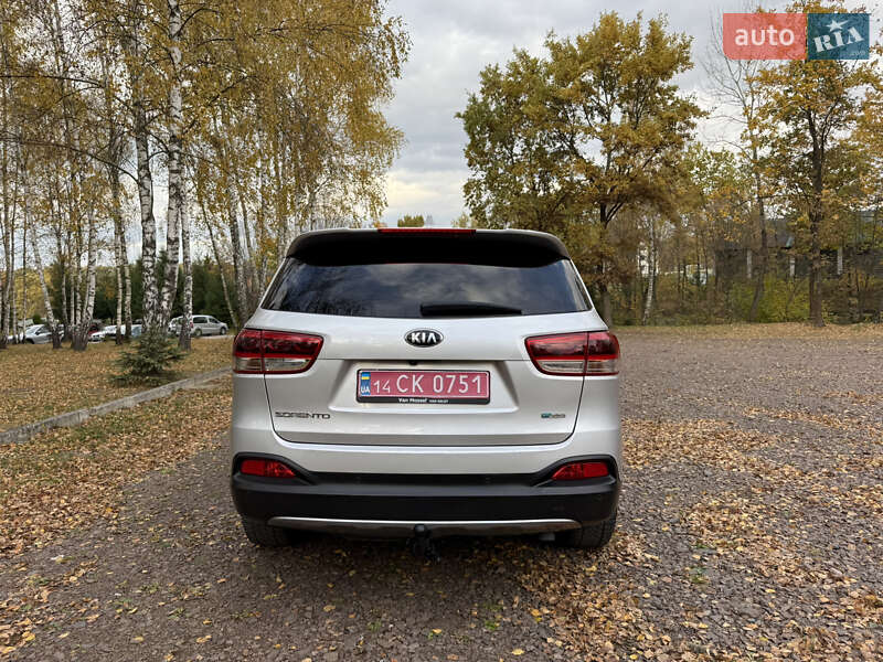 Позашляховик / Кросовер Kia Sorento 2016 в Стрию