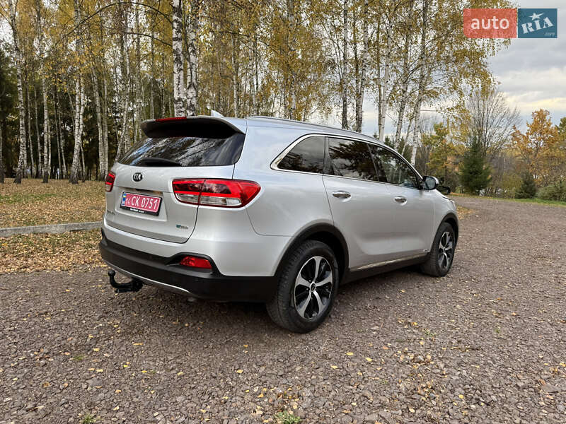 Позашляховик / Кросовер Kia Sorento 2016 в Стрию