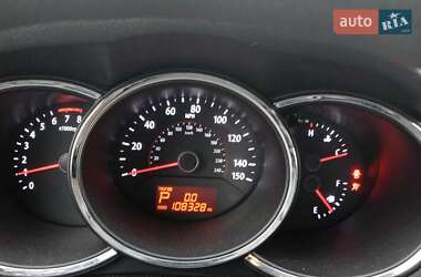 Позашляховик / Кросовер Kia Sorento 2012 в  фото 4 Позашляховик / Кросовер Kia Sorento 2012 в