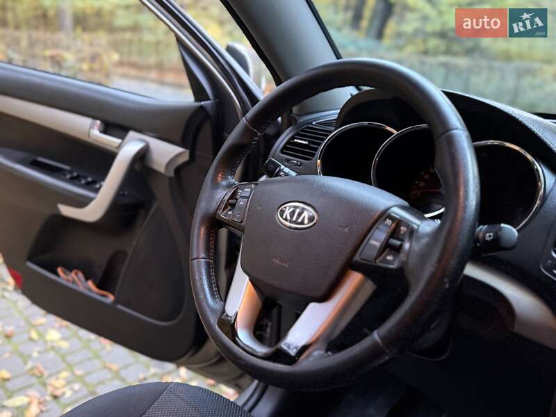Позашляховик / Кросовер Kia Sorento 2011 в Львові фото 84 Позашляховик / Кросовер Kia Sorento 2011 в Львові
