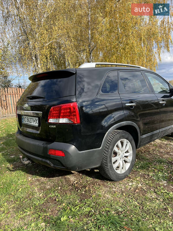 Позашляховик / Кросовер Kia Sorento 2010 в Старому Самборі