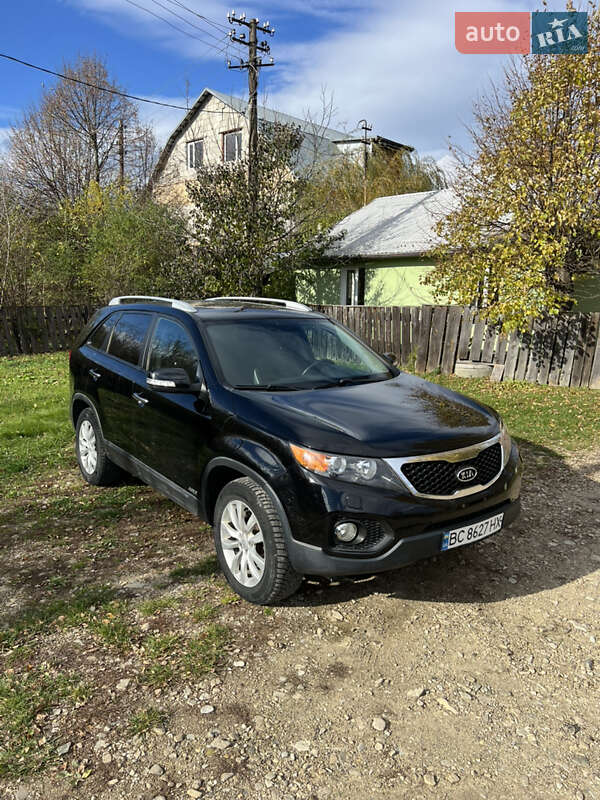 Позашляховик / Кросовер Kia Sorento 2010 в Старому Самборі