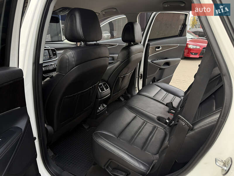 Позашляховик / Кросовер Kia Sorento 2016 в Києві