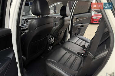 Внедорожник / Кроссовер Kia Sorento 2016 в 