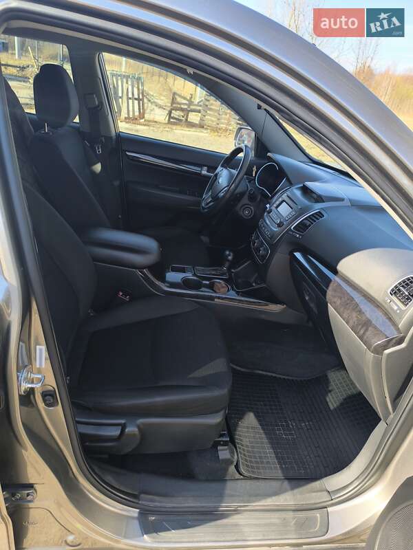 Внедорожник / Кроссовер Kia Sorento 2014 в Чернигове