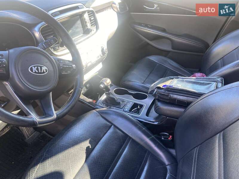 Позашляховик / Кросовер Kia Sorento 2017 в Бориславі