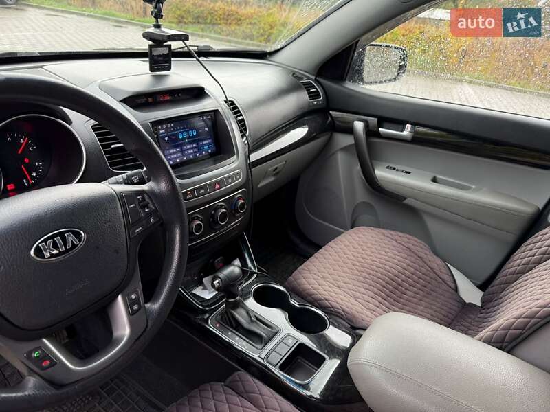 Внедорожник / Кроссовер Kia Sorento 2014 в Киеве