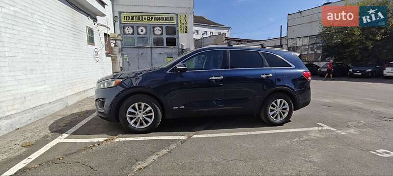 Позашляховик / Кросовер Kia Sorento 2015 в Києві
