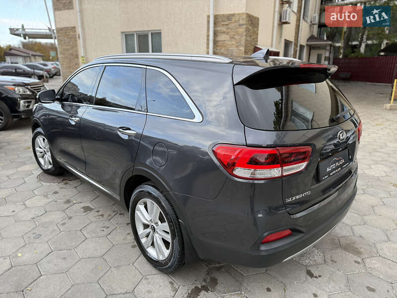Внедорожник / Кроссовер Kia Sorento 2017 в Одессе