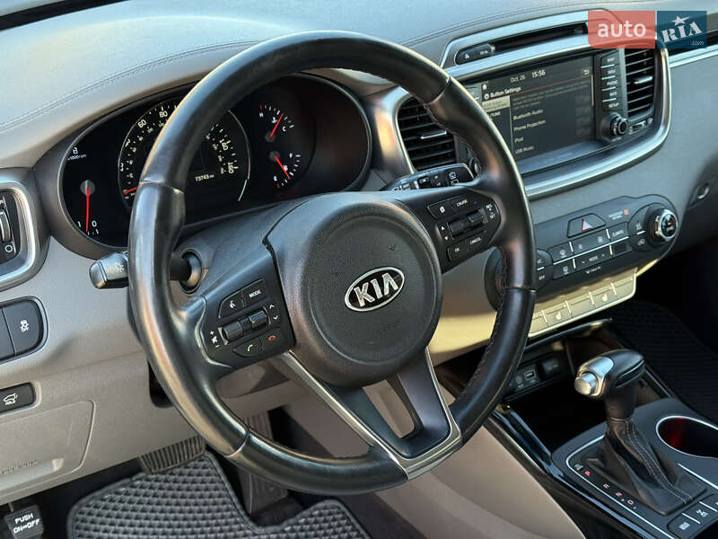 Внедорожник / Кроссовер Kia Sorento 2017 в Киеве