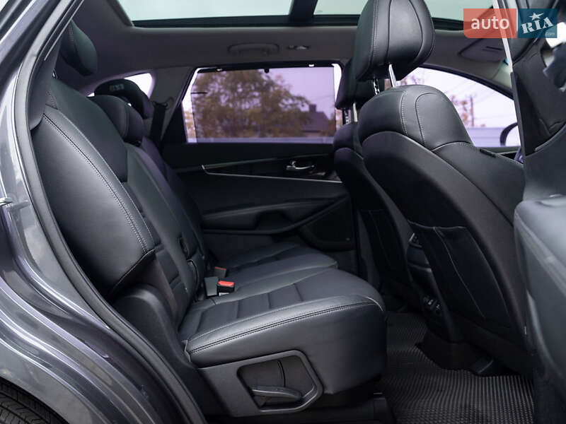 Внедорожник / Кроссовер Kia Sorento 2015 в Одессе фото 29 Внедорожник / Кроссовер Kia Sorento 2015 в Одессе