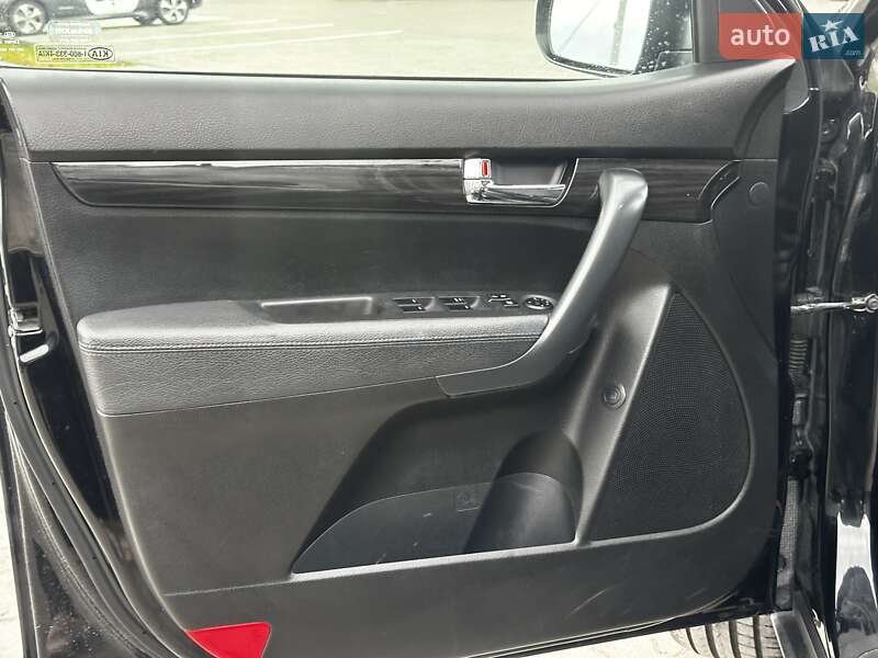 Внедорожник / Кроссовер Kia Sorento 2012 в Львове фото 15 Внедорожник / Кроссовер Kia Sorento 2012 в Львове