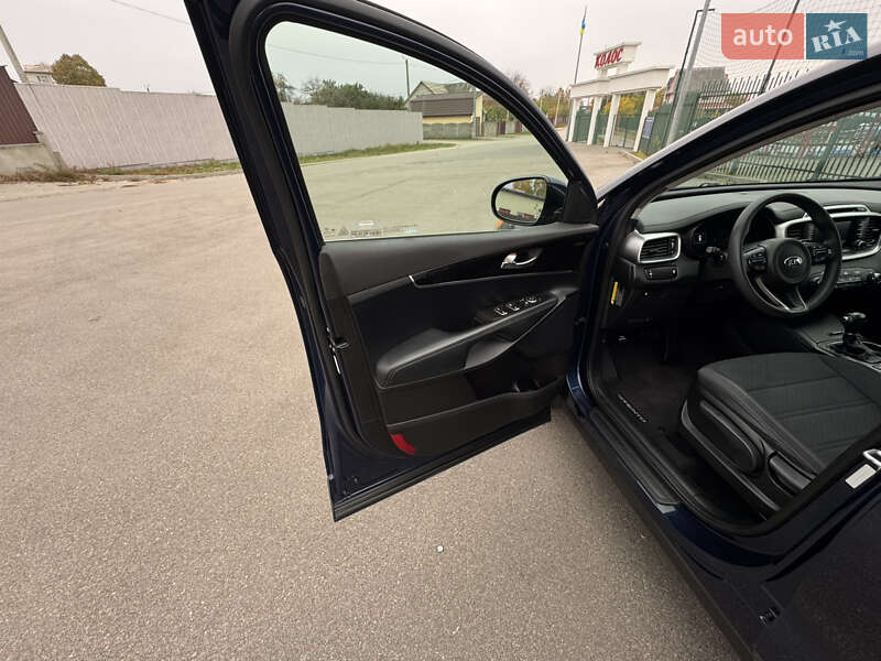 Позашляховик / Кросовер Kia Sorento 2017 в Києві