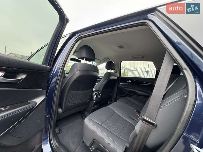 Позашляховик / Кросовер Kia Sorento 2017 в Києві