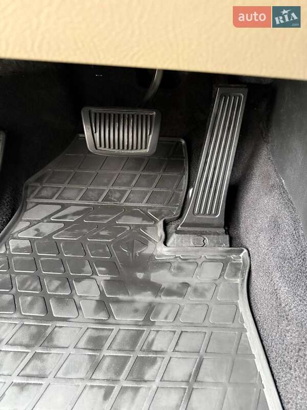 Внедорожник / Кроссовер Kia Sorento 2013 в Харькове фото 35 Внедорожник / Кроссовер Kia Sorento 2013 в Харькове