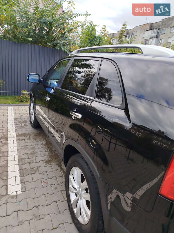 Внедорожник / Кроссовер Kia Sorento 2012 в Черновцах