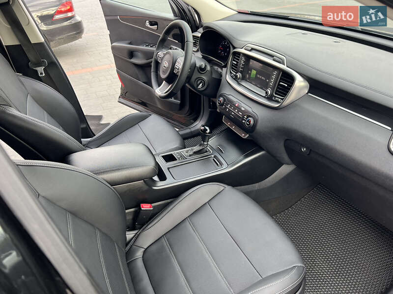 Позашляховик / Кросовер Kia Sorento 2016 в Трускавці фото 28 Позашляховик / Кросовер Kia Sorento 2016 в Трускавці