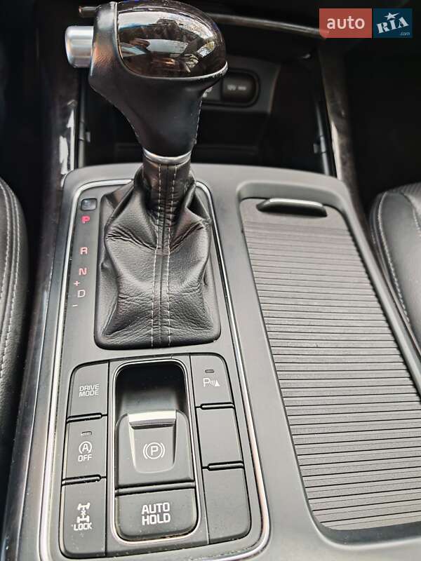 Внедорожник / Кроссовер Kia Sorento 2015 в Могилев-Подольске фото 21 Внедорожник / Кроссовер Kia Sorento 2015 в Могилев-Подольске