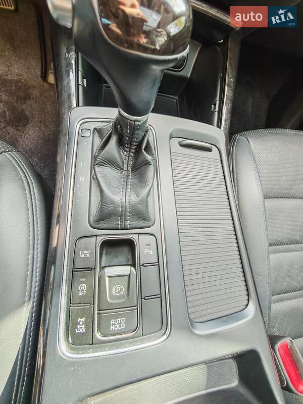 Внедорожник / Кроссовер Kia Sorento 2015 в Могилев-Подольске фото 26 Внедорожник / Кроссовер Kia Sorento 2015 в Могилев-Подольске