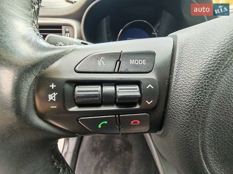 Внедорожник / Кроссовер Kia Sorento 2015 в Могилев-Подольске фото 30 Внедорожник / Кроссовер Kia Sorento 2015 в Могилев-Подольске