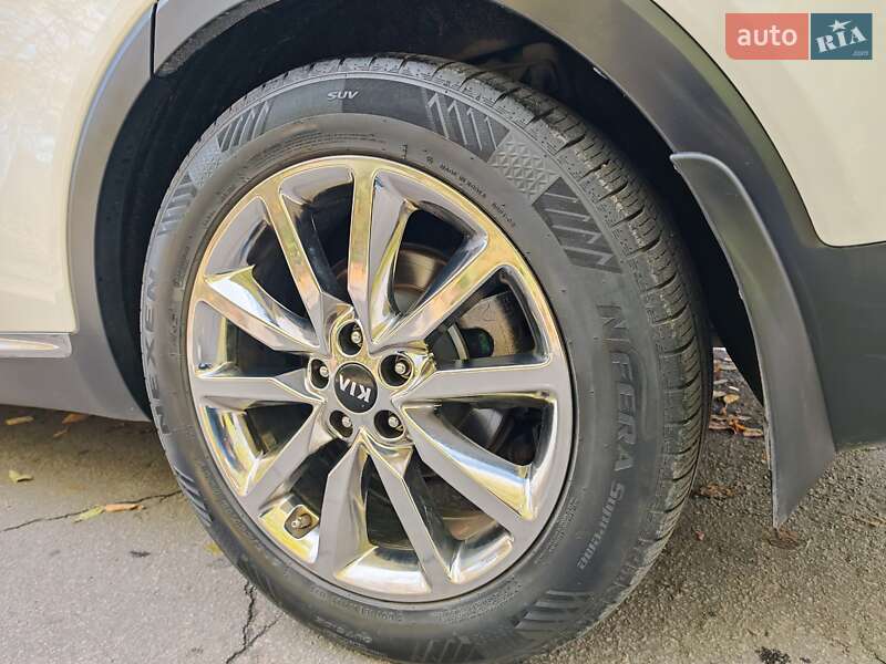 Внедорожник / Кроссовер Kia Sorento 2015 в Могилев-Подольске фото 55 Внедорожник / Кроссовер Kia Sorento 2015 в Могилев-Подольске