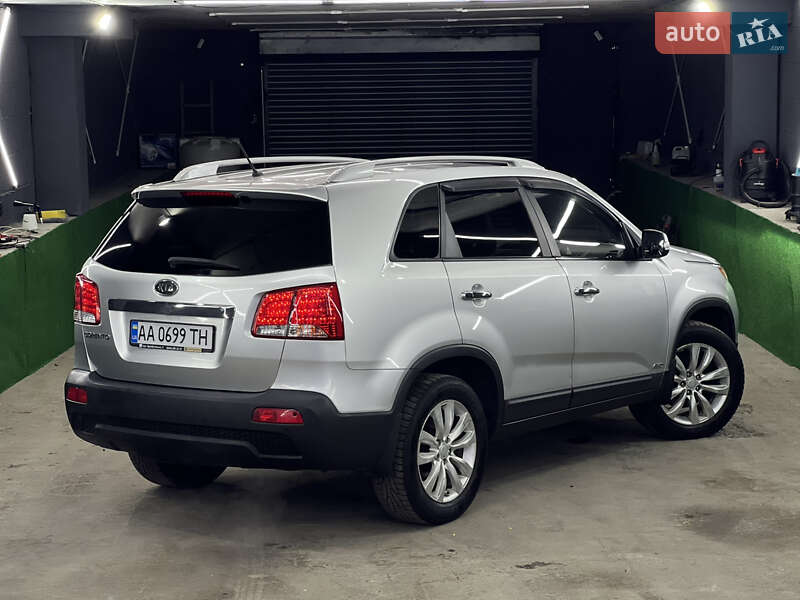 Внедорожник / Кроссовер Kia Sorento 2010 в Киеве
