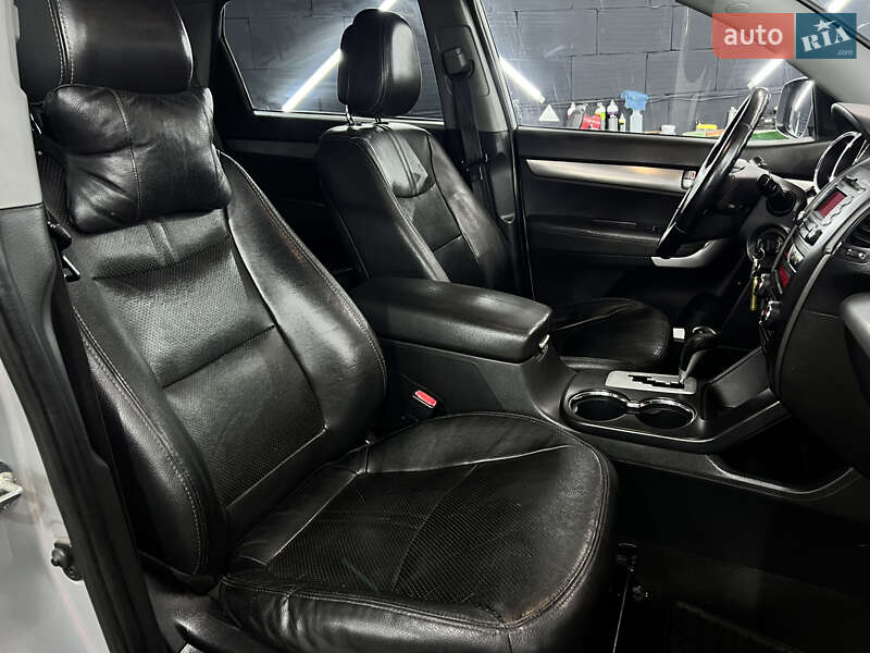 Внедорожник / Кроссовер Kia Sorento 2010 в Киеве