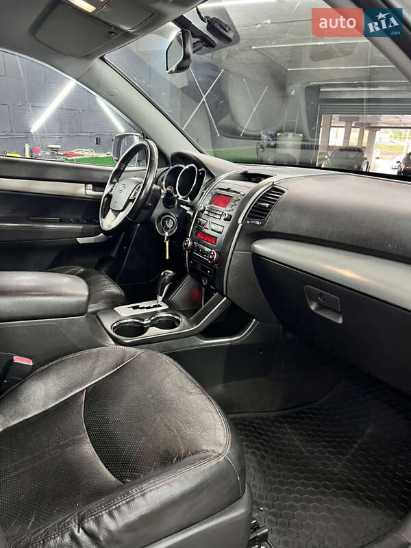 Внедорожник / Кроссовер Kia Sorento 2010 в Киеве