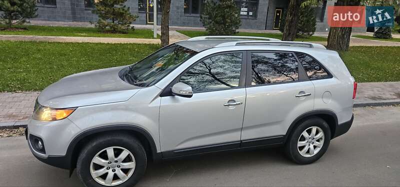 Позашляховик / Кросовер Kia Sorento 2013 в Києві фото 36 Позашляховик / Кросовер Kia Sorento 2013 в Києві