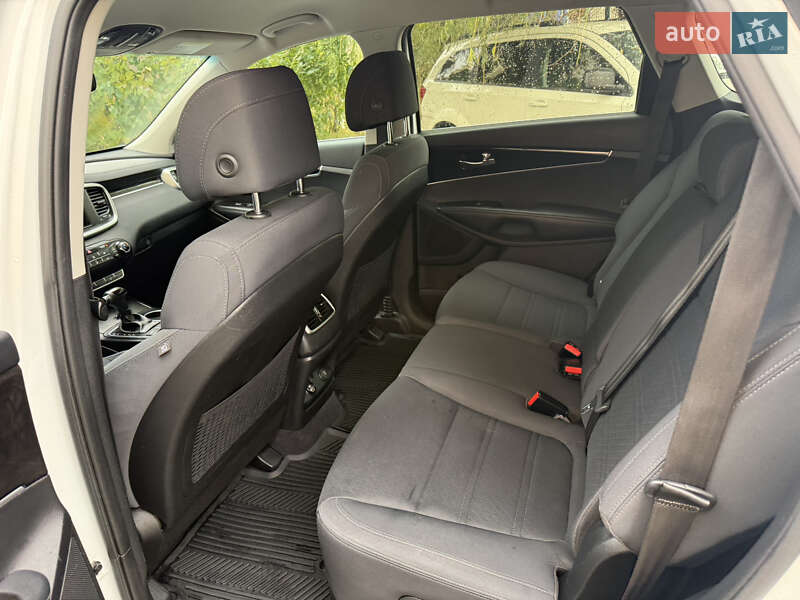 Внедорожник / Кроссовер Kia Sorento 2016 в Киеве