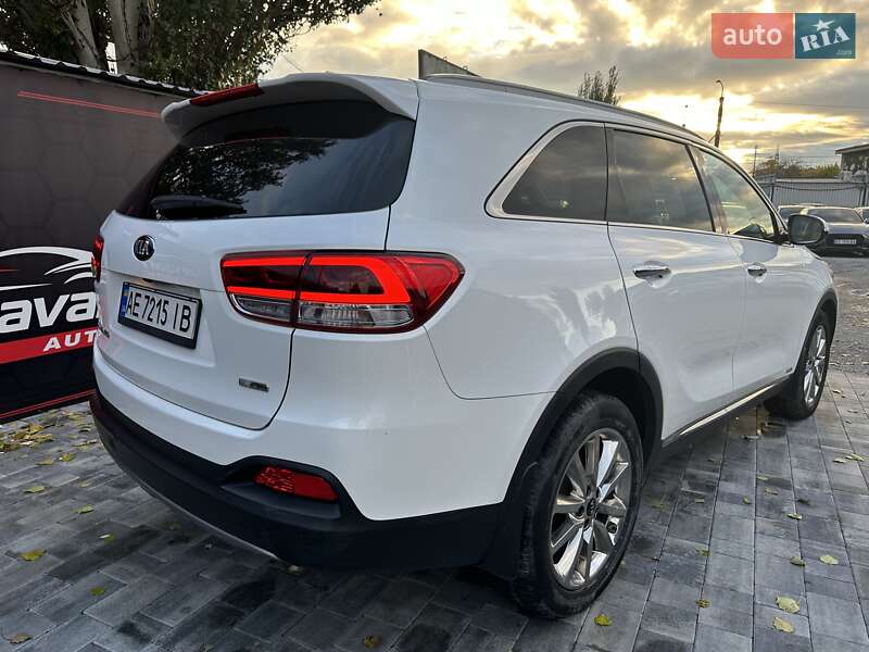 Внедорожник / Кроссовер Kia Sorento 2016 в Днепре
